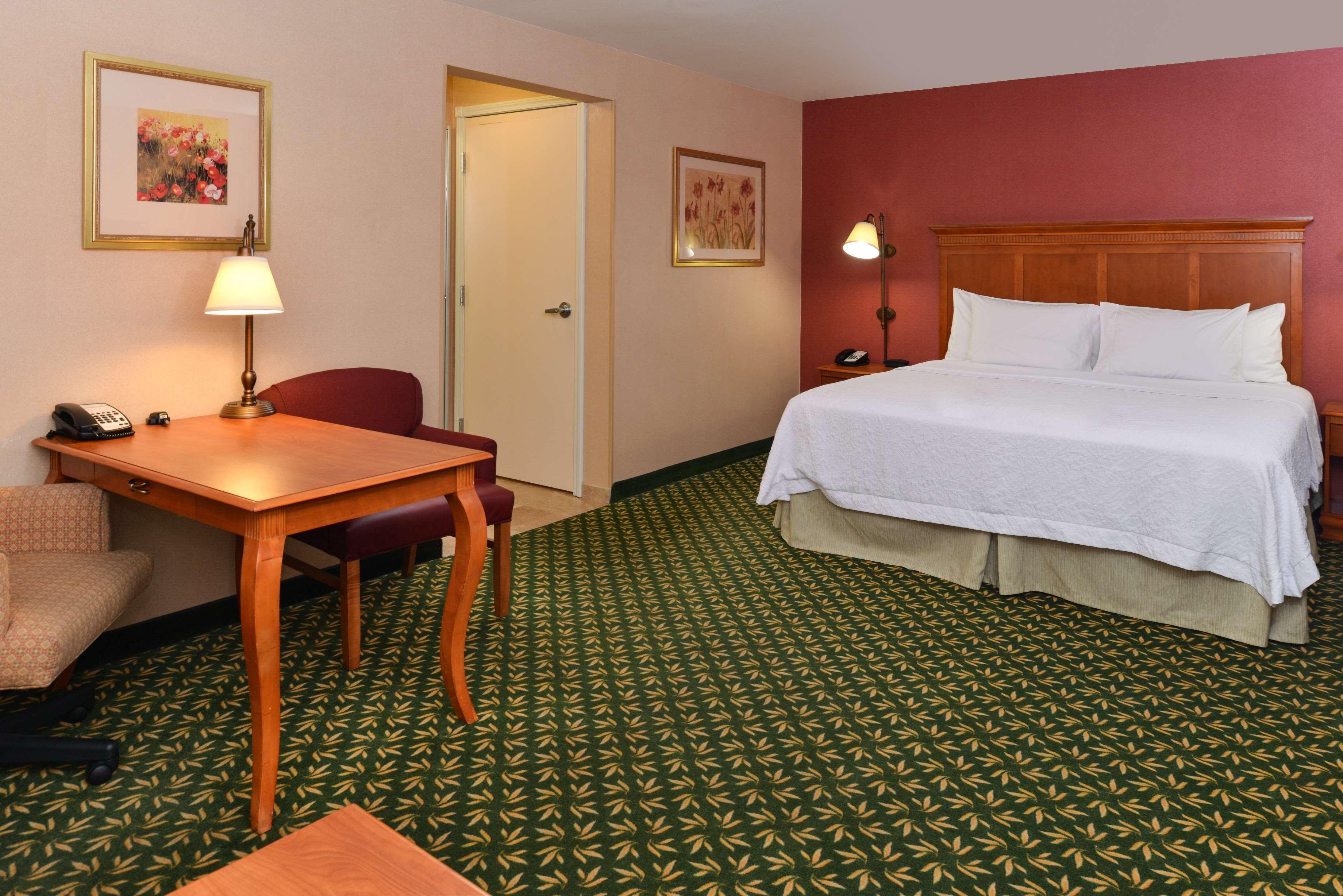 Newly Renovated-Hampton Inn & Suites Casper Exterior photo