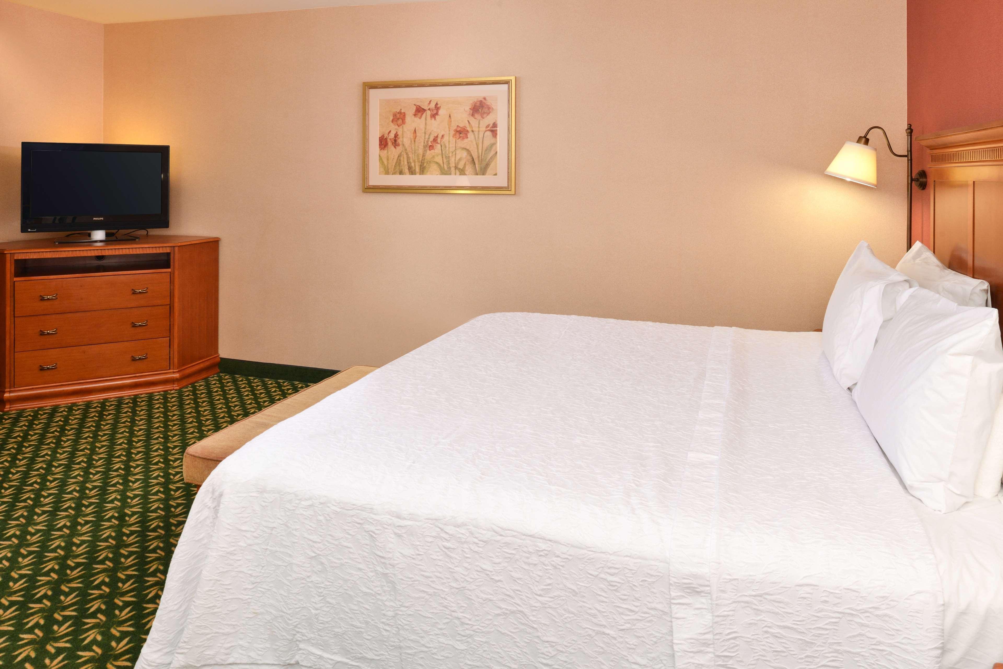Newly Renovated-Hampton Inn & Suites Casper Exterior photo