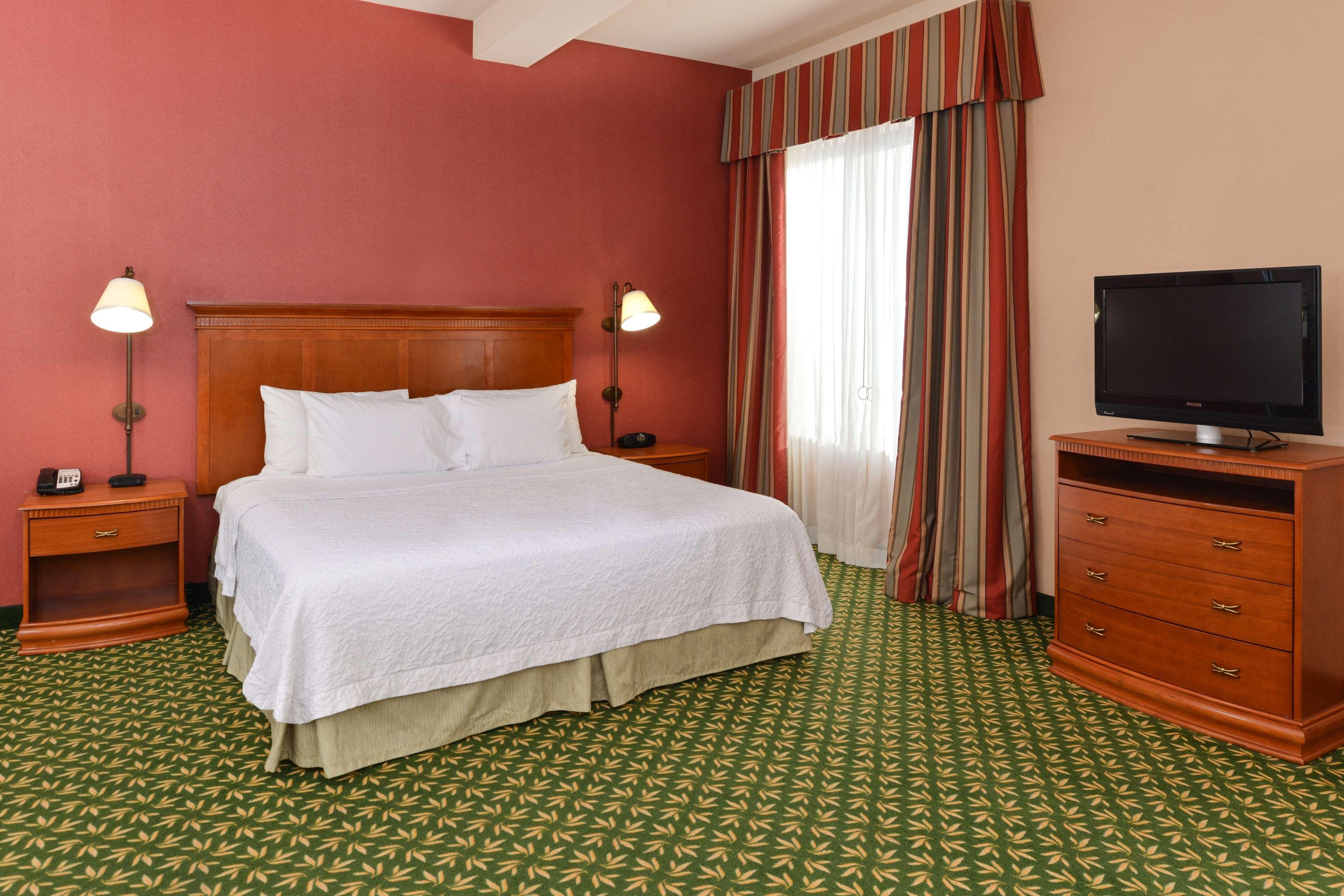 Newly Renovated-Hampton Inn & Suites Casper Exterior photo