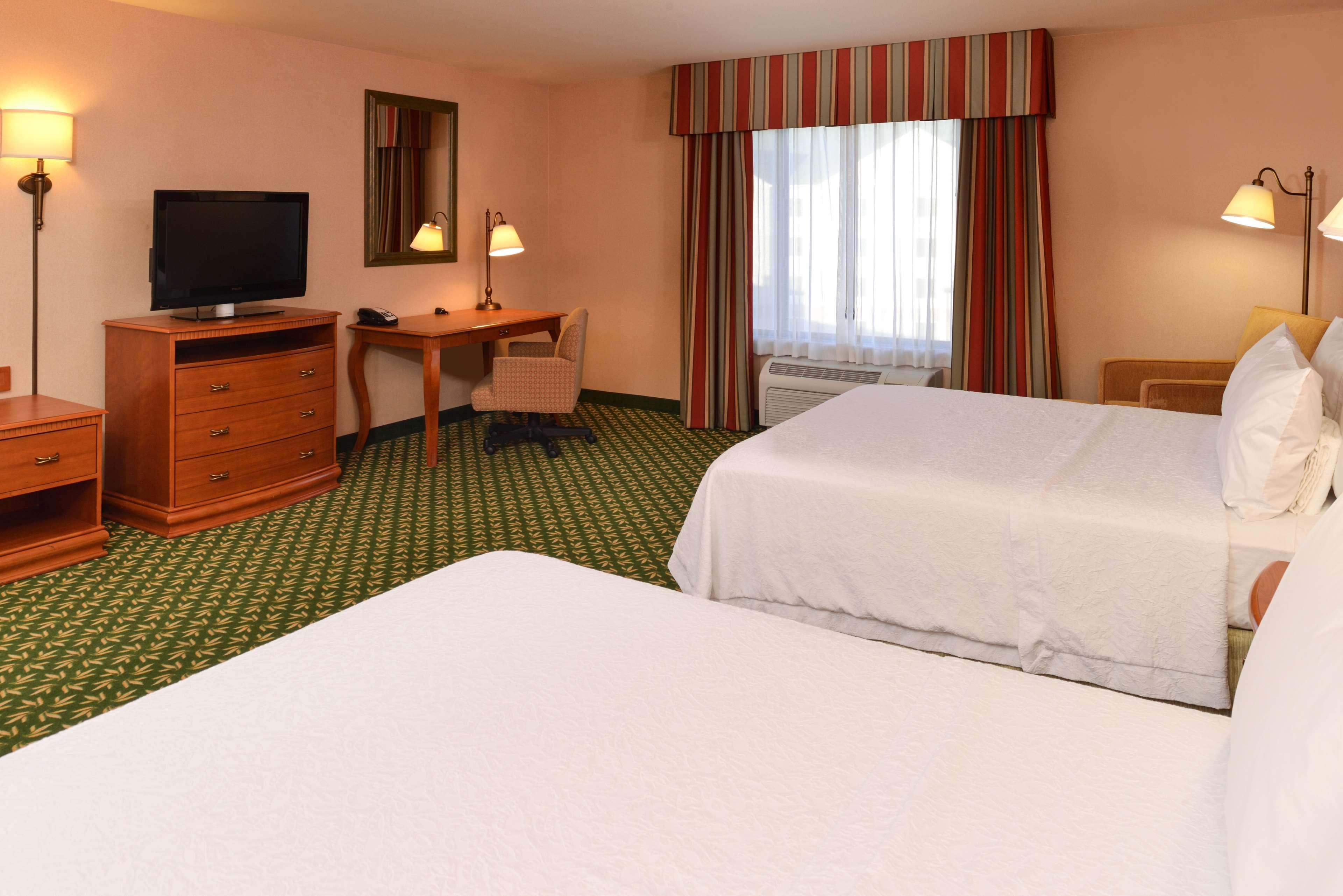 Newly Renovated-Hampton Inn & Suites Casper Exterior photo