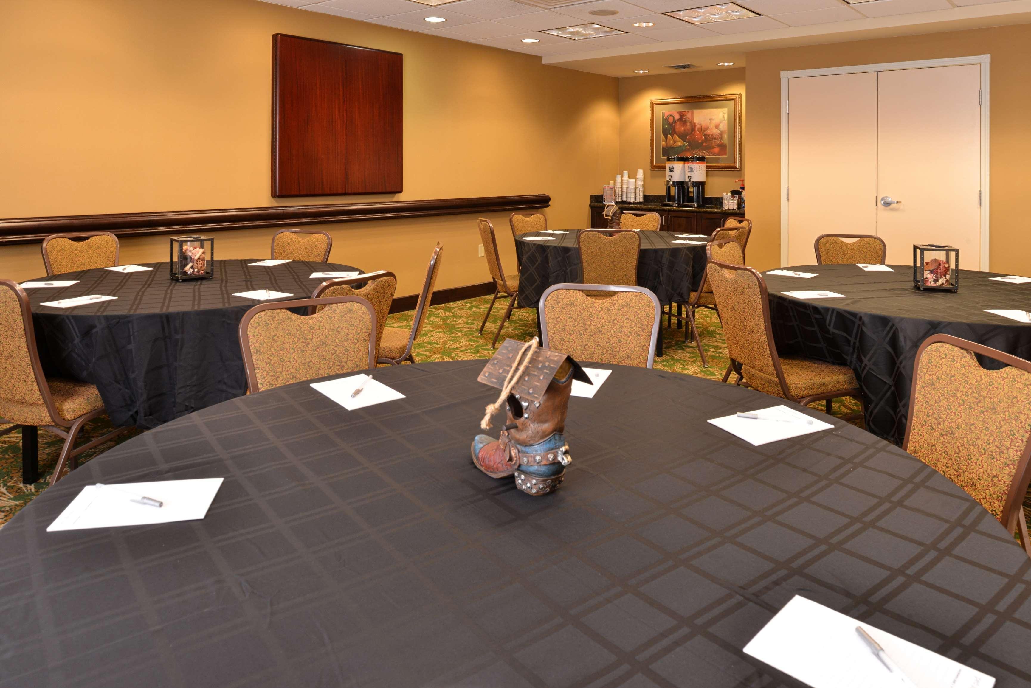 Newly Renovated-Hampton Inn & Suites Casper Exterior photo