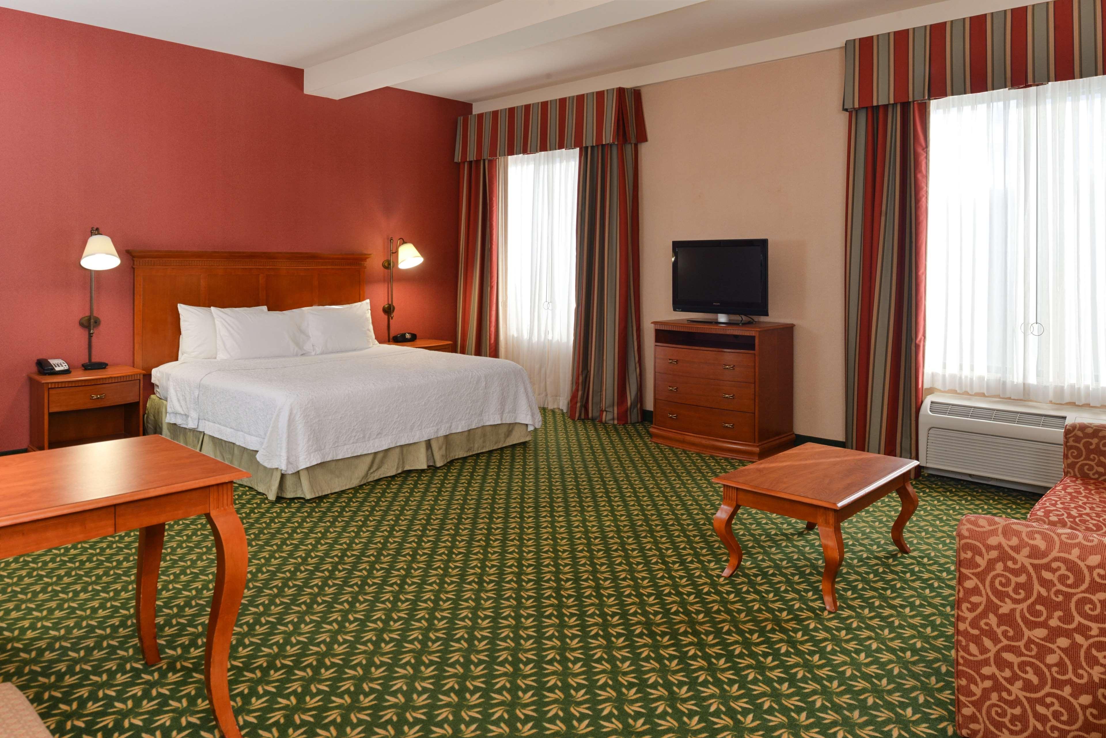 Newly Renovated-Hampton Inn & Suites Casper Exterior photo