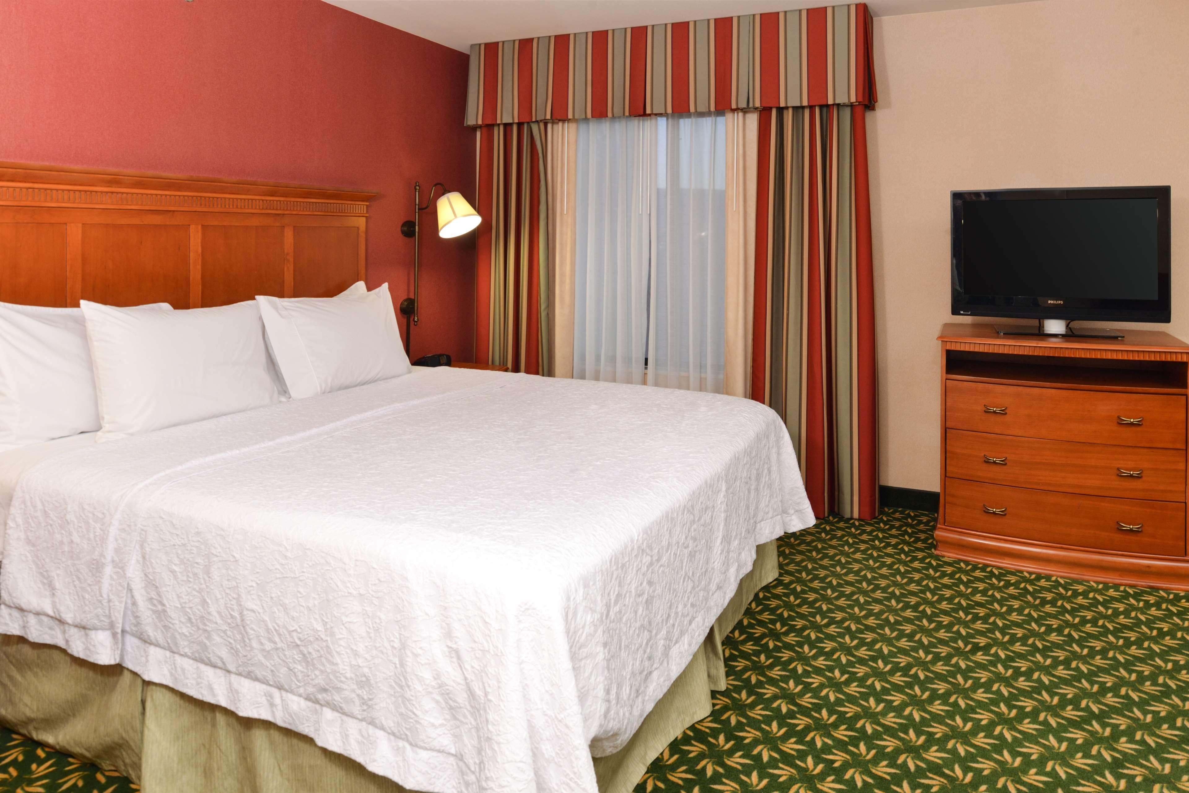 Newly Renovated-Hampton Inn & Suites Casper Exterior photo