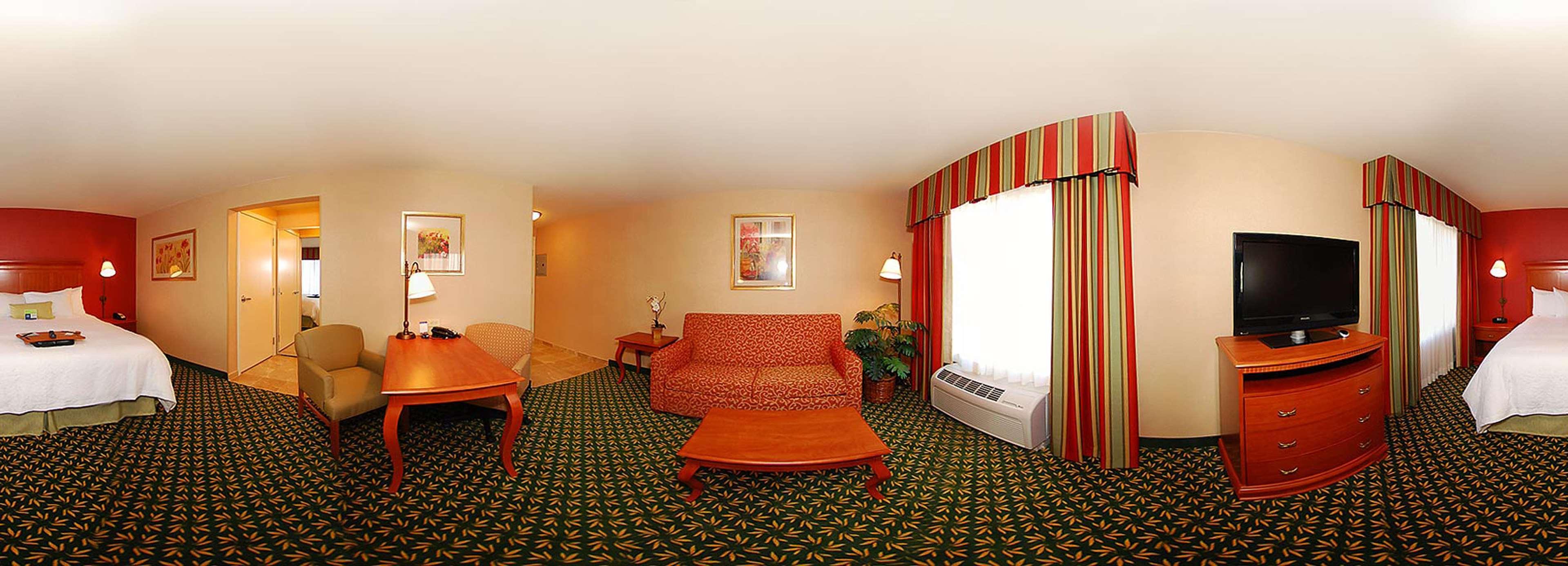Newly Renovated-Hampton Inn & Suites Casper Room photo