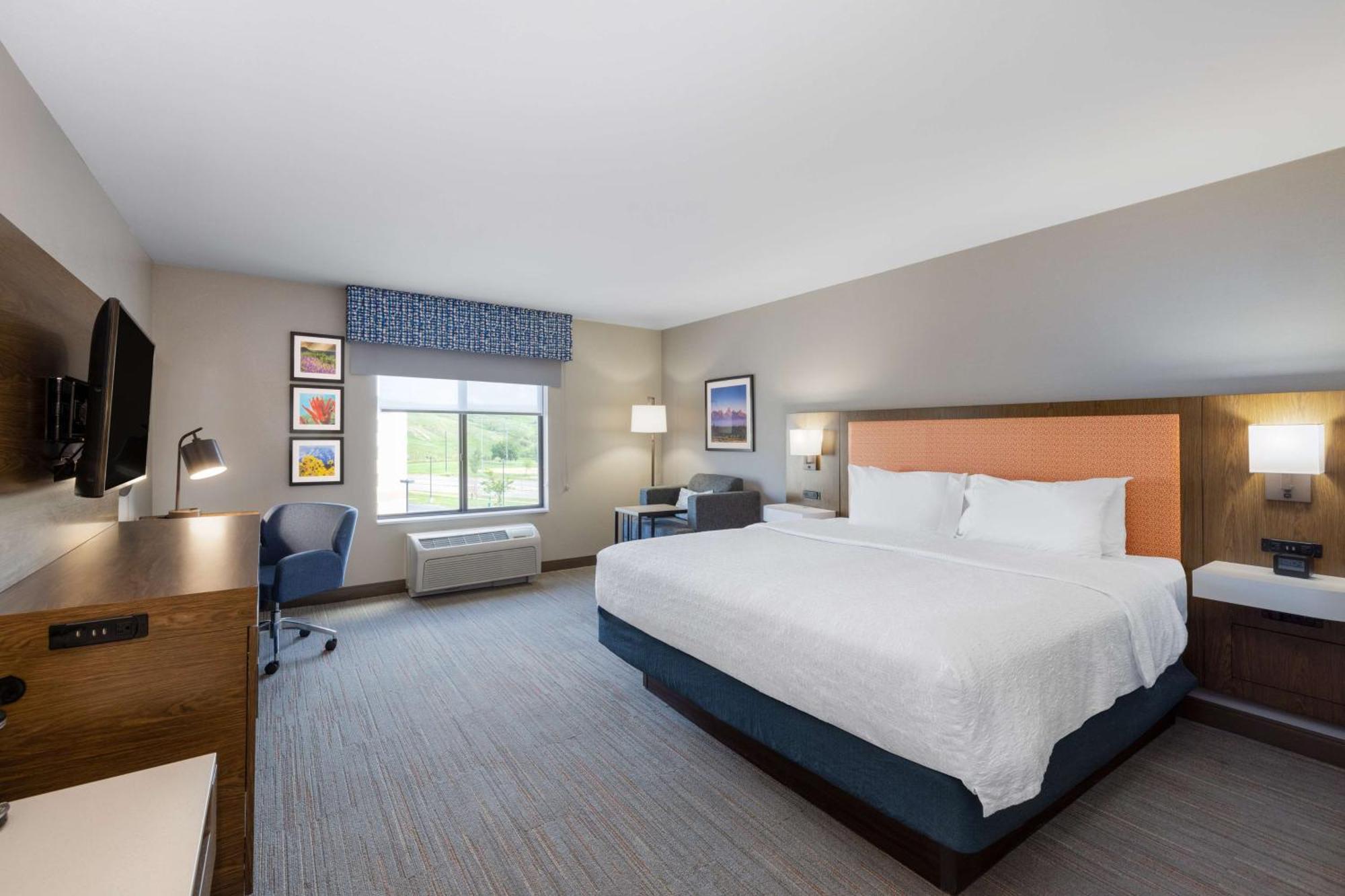 Newly Renovated-Hampton Inn & Suites Casper Exterior photo
